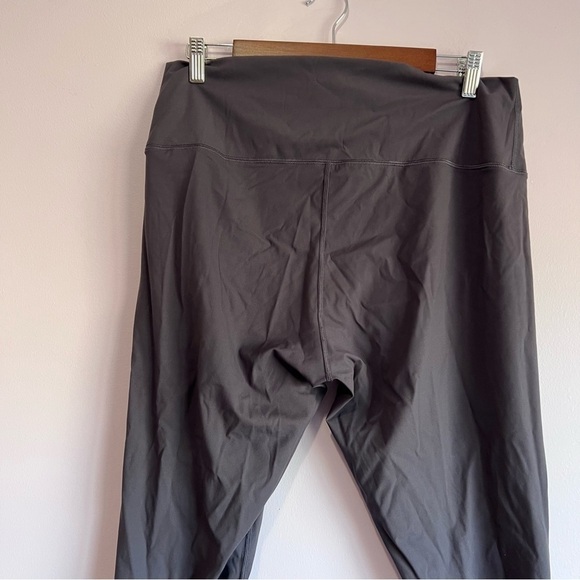 EUC EVERLANE Perform 24/7 Gray Nylon Blend Sustainable Leggings Ankle XXL - Picture 3 of 9